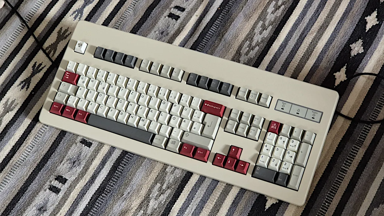 J80-3000 Controller-Swap mit Blackpill und I2C-Expander auf der Werkbank
