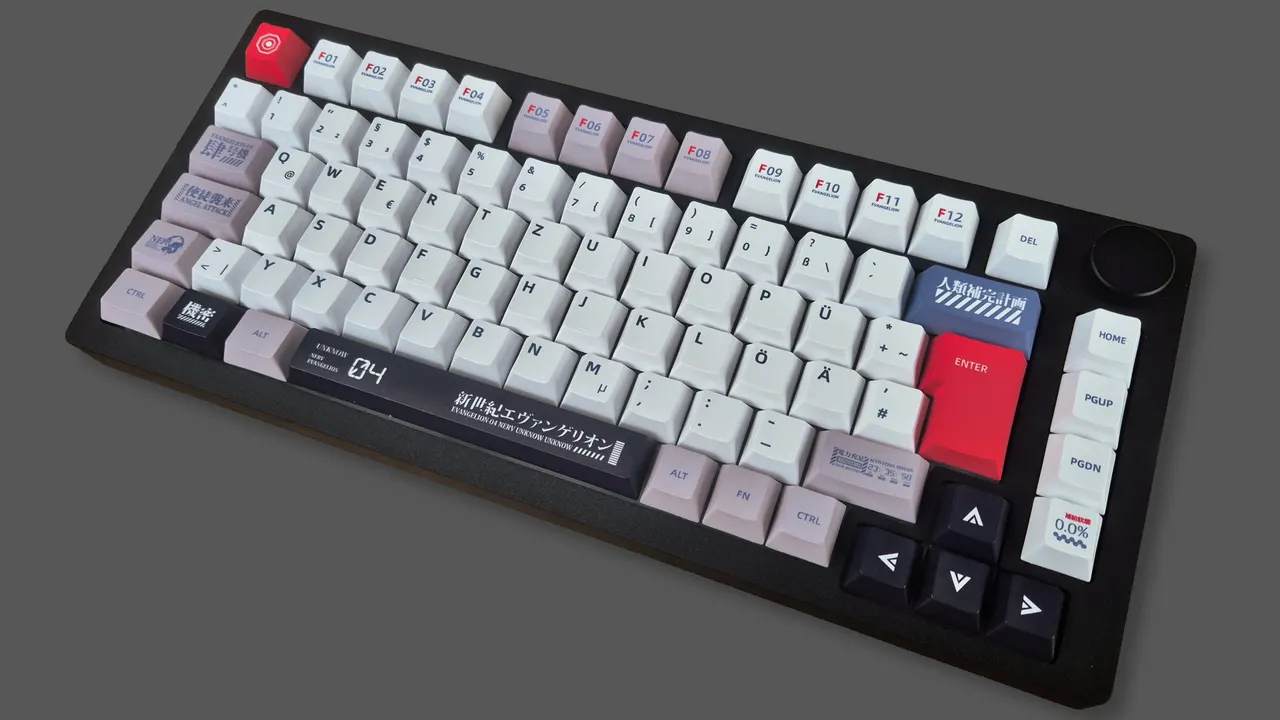 Monsgeek M1 V5 mit EVA04-Tastenkappen